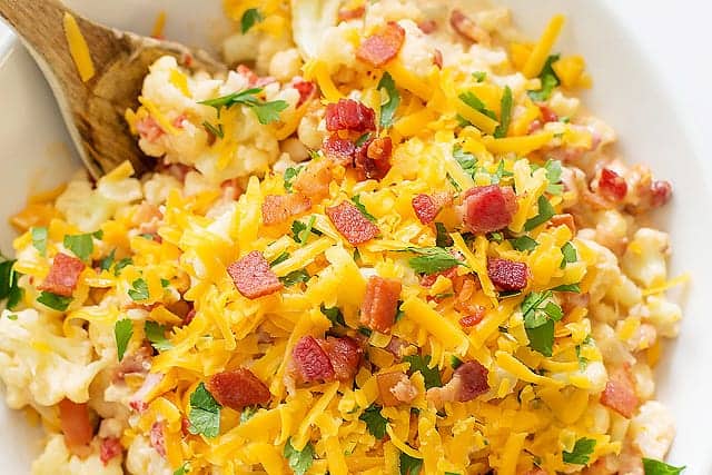 cauliflower mac and cheese topped with bacon