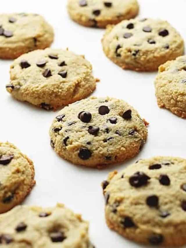 Keto Chocolate Chip Cookies