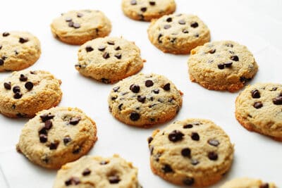 baked keto chocolate chip cookies