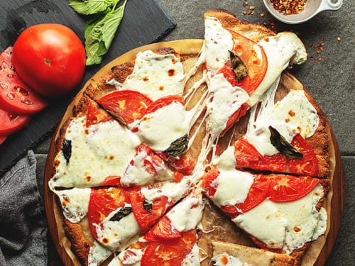 Bilderesultat for mozzarella pizza