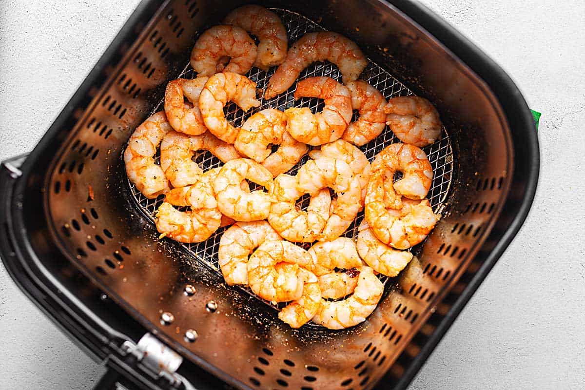 https://jenniferbanz.com/wp-content/uploads/2020/02/air-fryer-garlic-shrimp-recipe-image.jpg