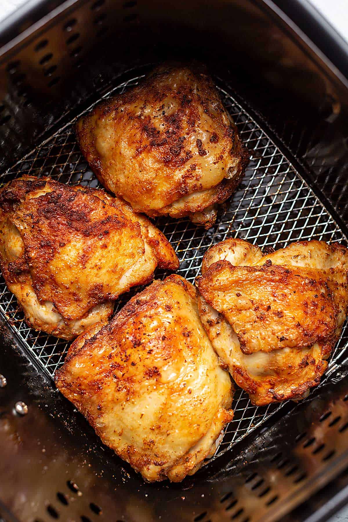 keto chicken thighs in an air fryer