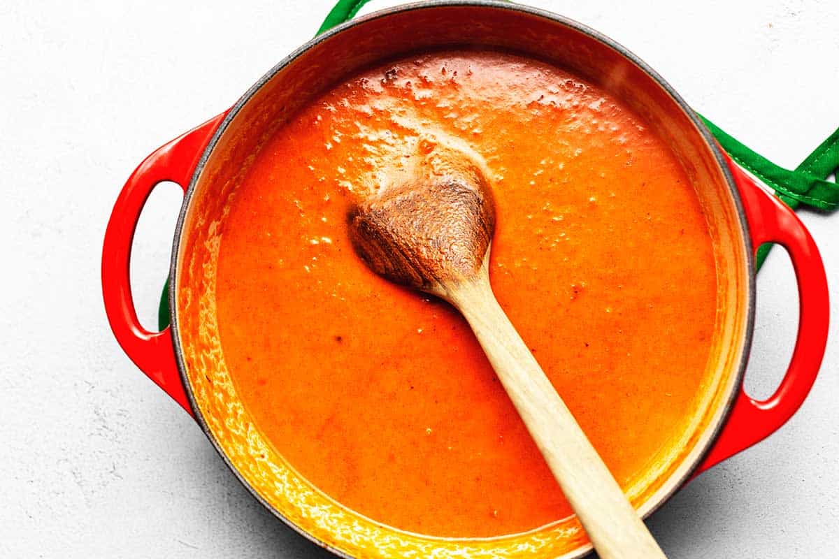 KETO MARINARA in a dutch oven