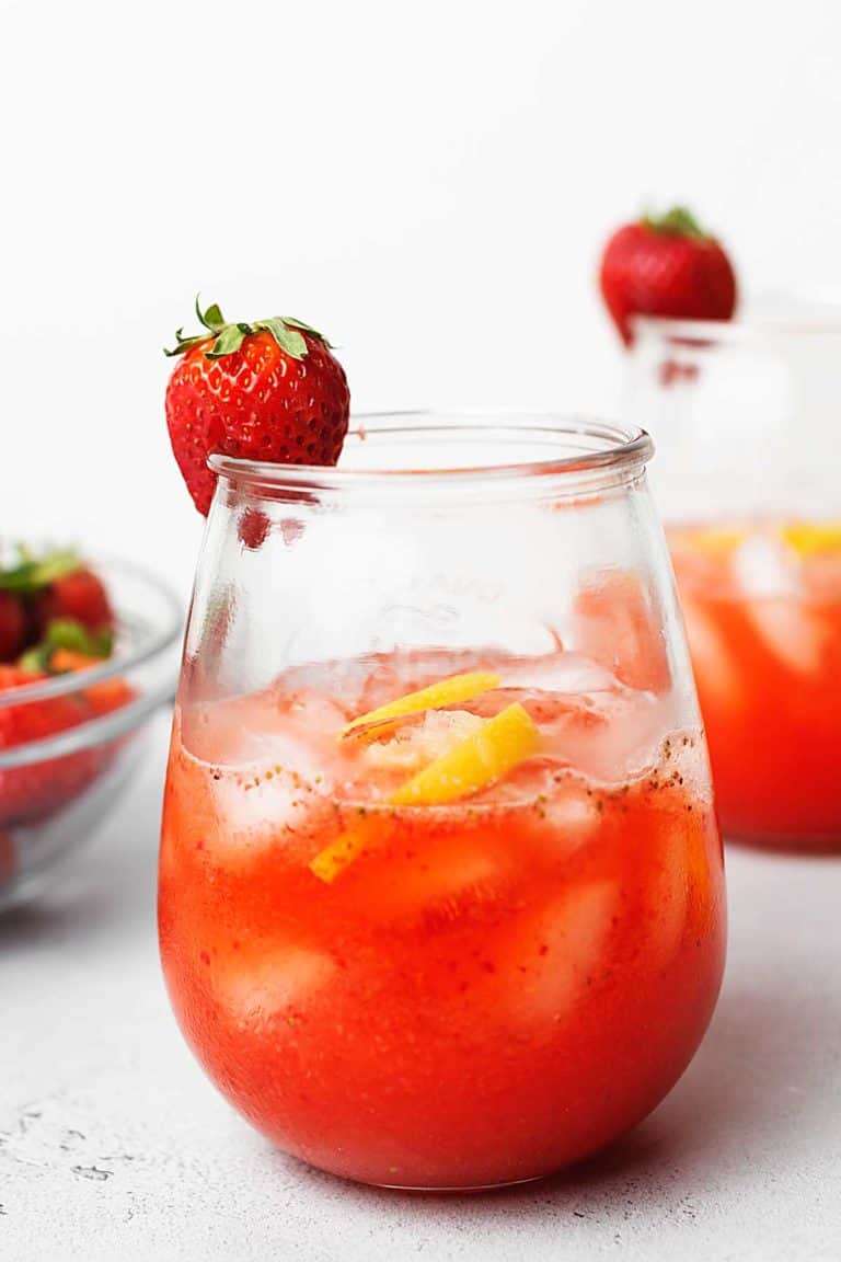 Keto Strawberry Lemonade