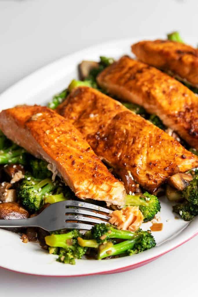 keto teriyaki salmon on a white plate