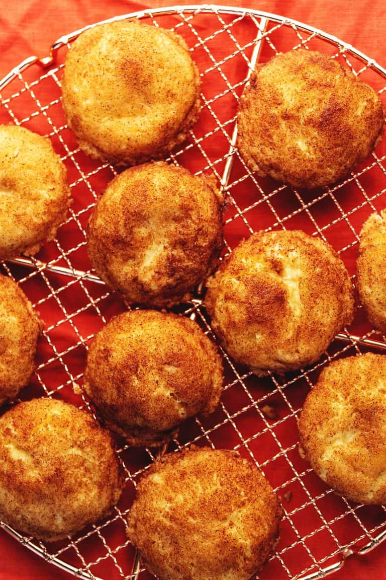 keto cinnamon cream cheese cookies on a wire rack