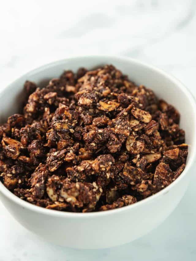 Keto Chocolate Granola