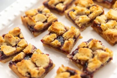 strawberry cookie bar squares