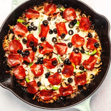 crustless pizza in a cast iron skillet