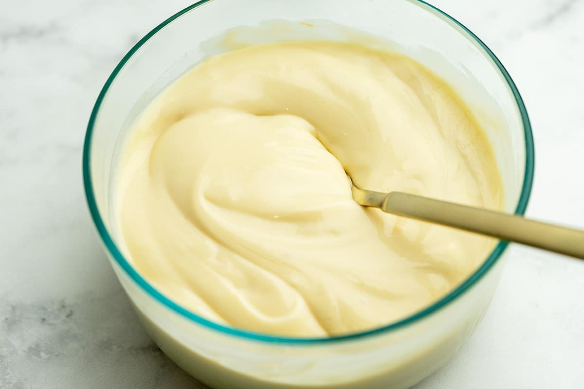 keto vanilla pudding in a glass bowl
