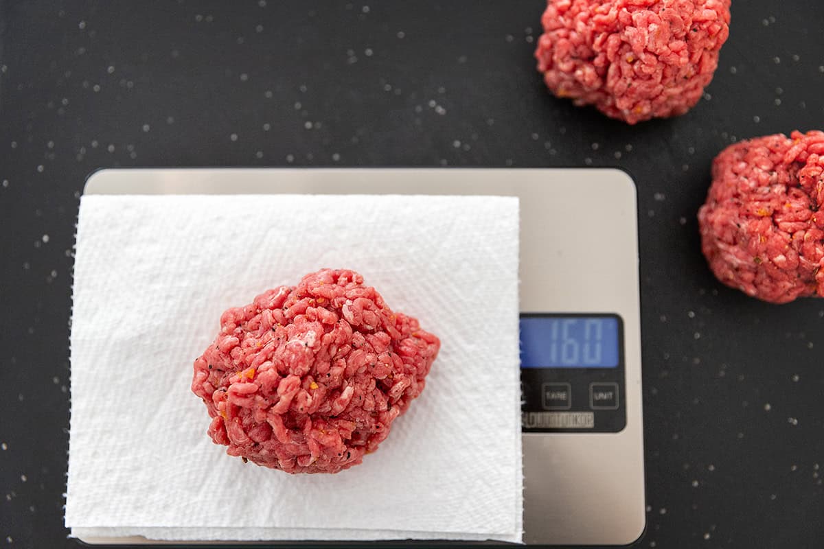 weighing ground beef for air fryer burgers